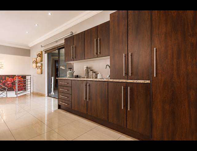 4 BEDROOM HOUSE FOR SALE IN THREE RIVERS EAST